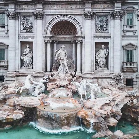 Trevi Fountain Apartman